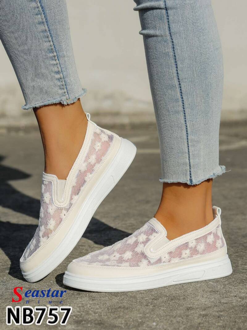 Balerinki / Espadryle damskie Roz 36-41 / 12 par